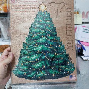 Designocracy Collectible Tabletop Christmas Tree By G.Debrekht